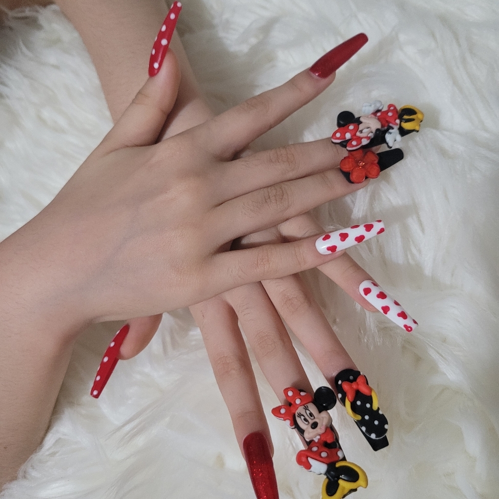 Press on nails